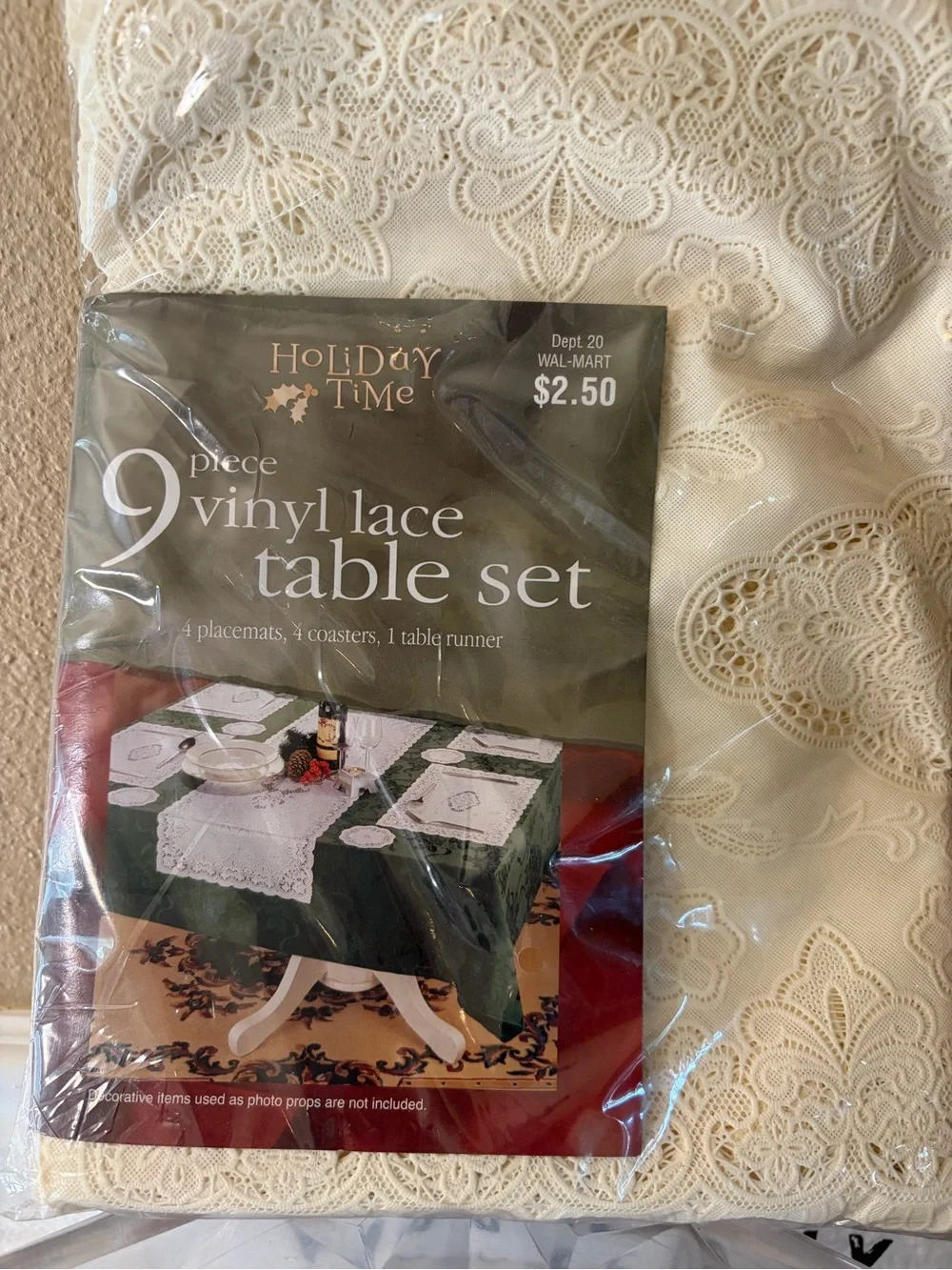 9 Piece Holiday Time Vinyl Lace Table Set New Made in Taiwan